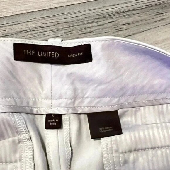 Gently Worn Limited Cream Capri Pants - Picture 3 of 10